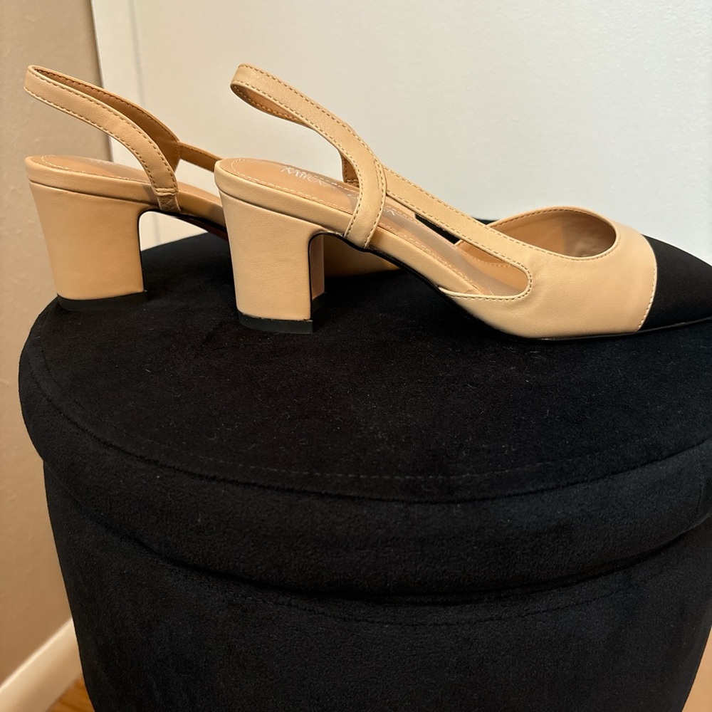Black and nude business casual shoe